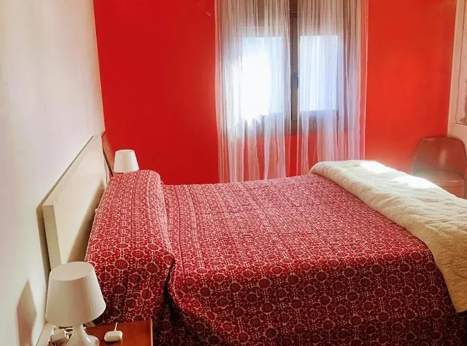 Encantadora Boutique Juan * Corme