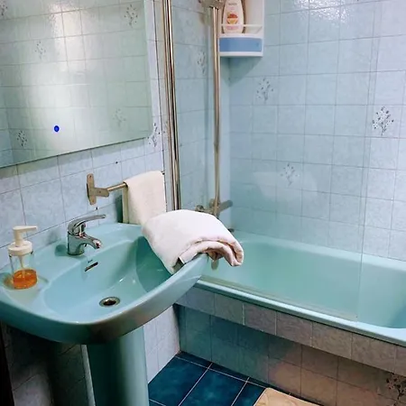 Encantadora Boutique Juan * Corme